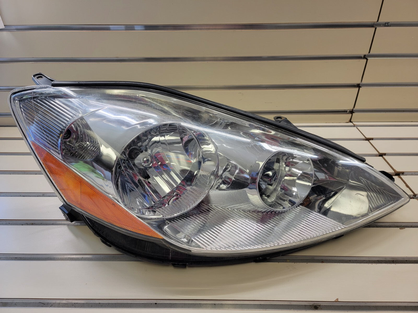 🔥 2009 - 2012 Chevrolet Traverse Headlight Head Light lamp Passenger Right