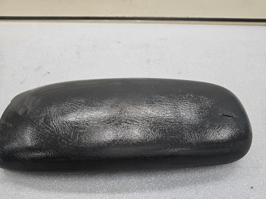 98-04 BLAZER S10 JIMMY SONOMA Front Center Console Lid Armrest Cover Graphite L7