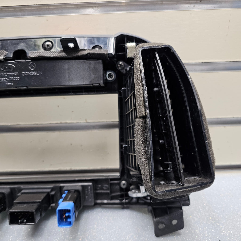 🔥10-12 Hyundai Santa Fe Dash Radio Display Bezel Climate Trim Panel Black B53