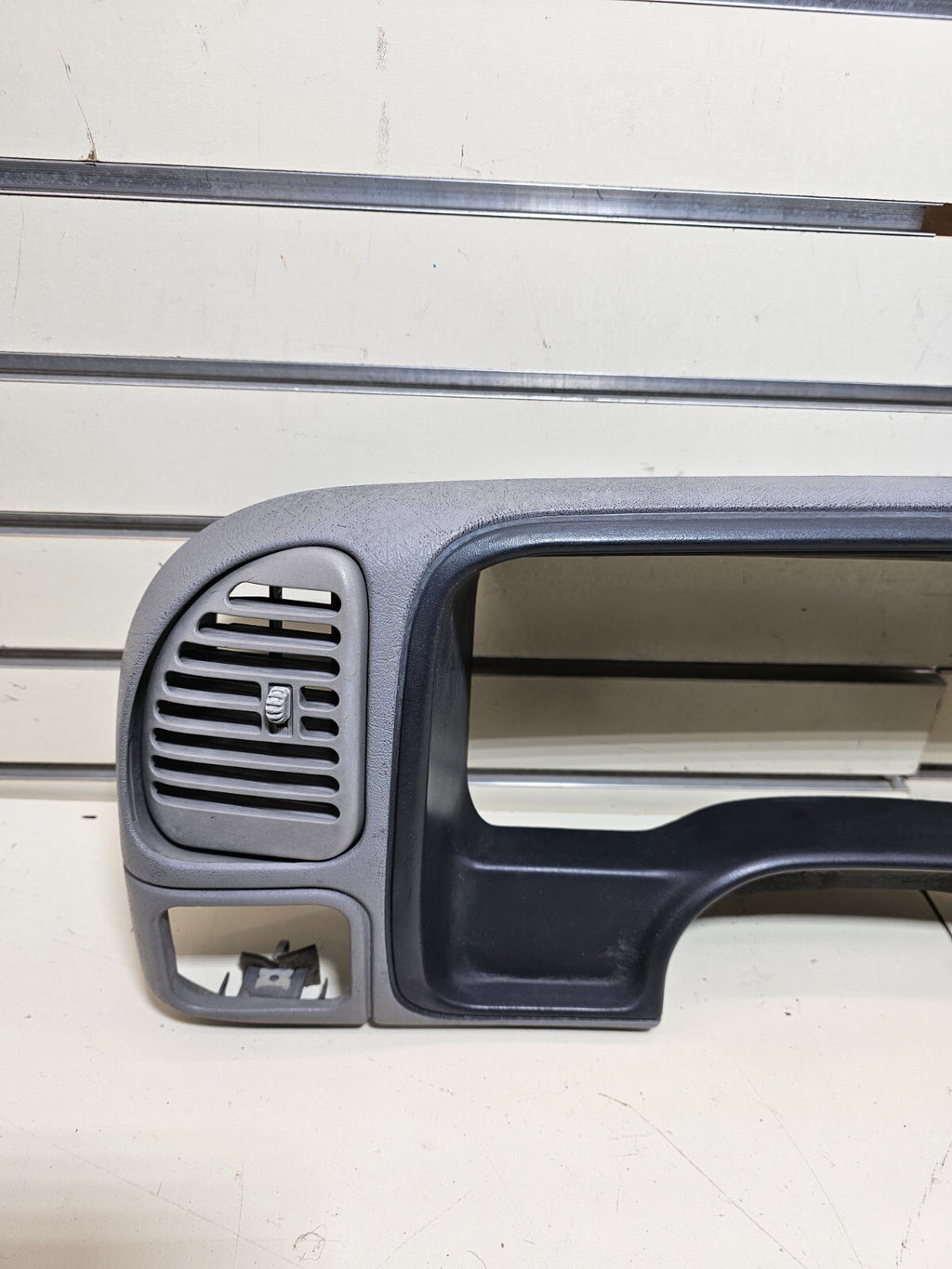 95-99 CHEVY GMC TRUCK CK Instrument Cluster Speedometer Dash Bezel Gray/Black C3