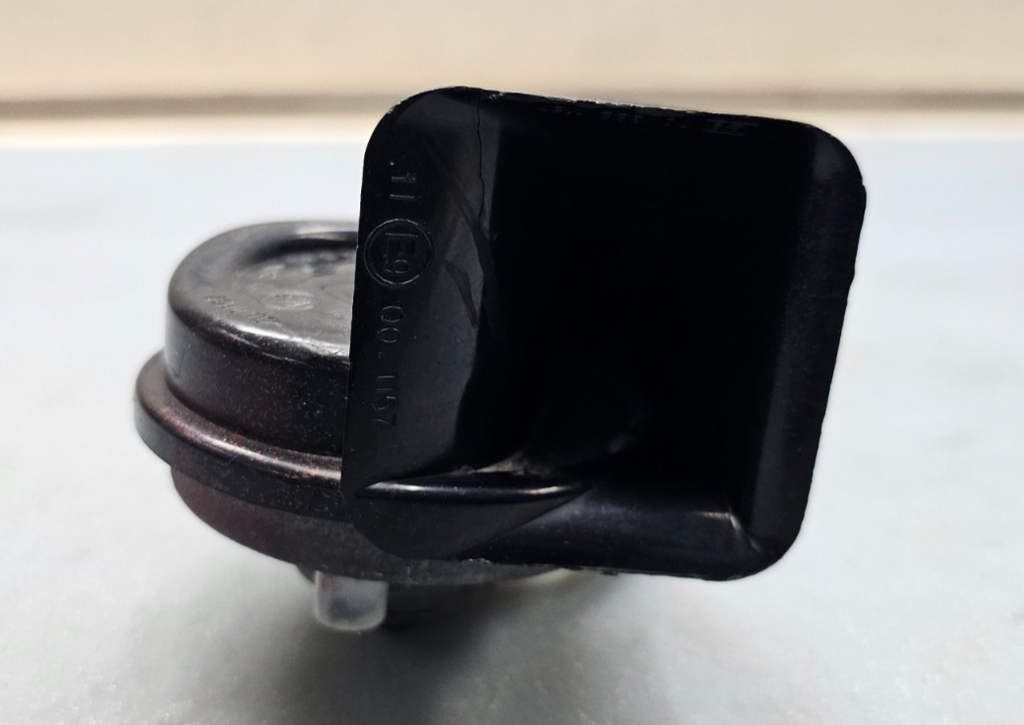🔥11-16 Chrysler Town country Low Tone Note Horn Alarm Signal Assembly OEM