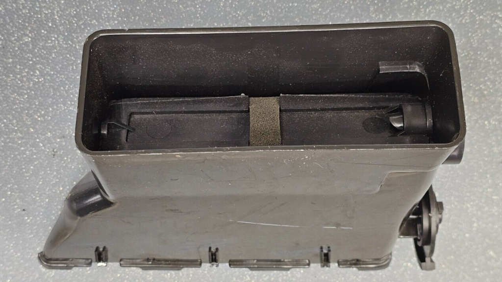 04-08 CHRYSLER PACIFICA DASH RIGHT PASSENGER AIR VENT HEATER CONDITIONING PANEL