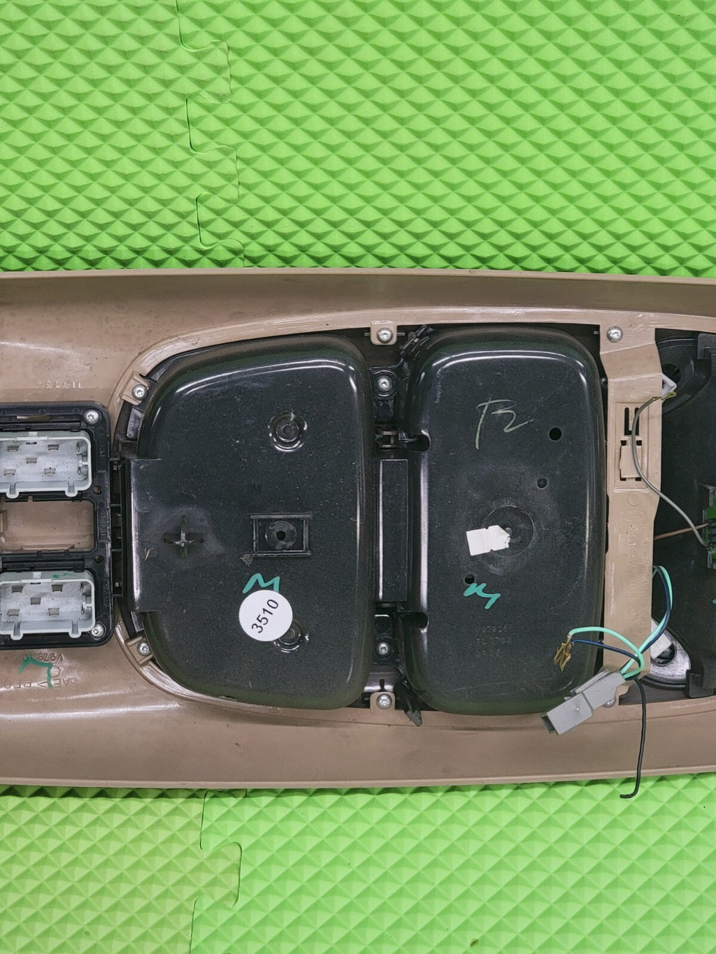 🔥97-02 Ford Expedition Overhead Climate Console Map Light Display OEM TAN