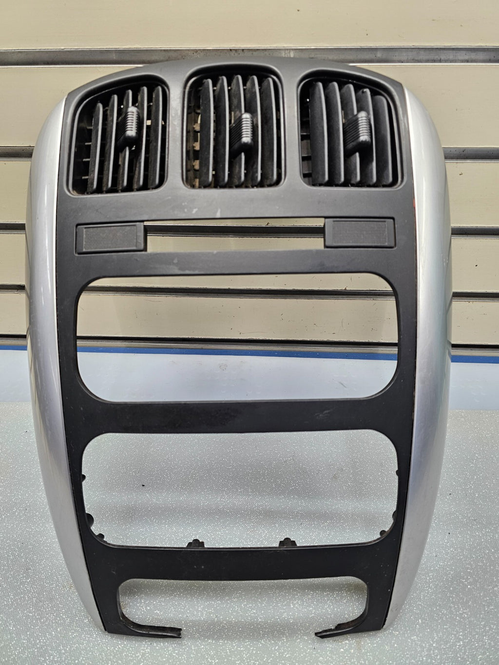 🔥01-07 Dodge Caravan Town & Country dash radio climate TRIM bezel BLACK/SILVER