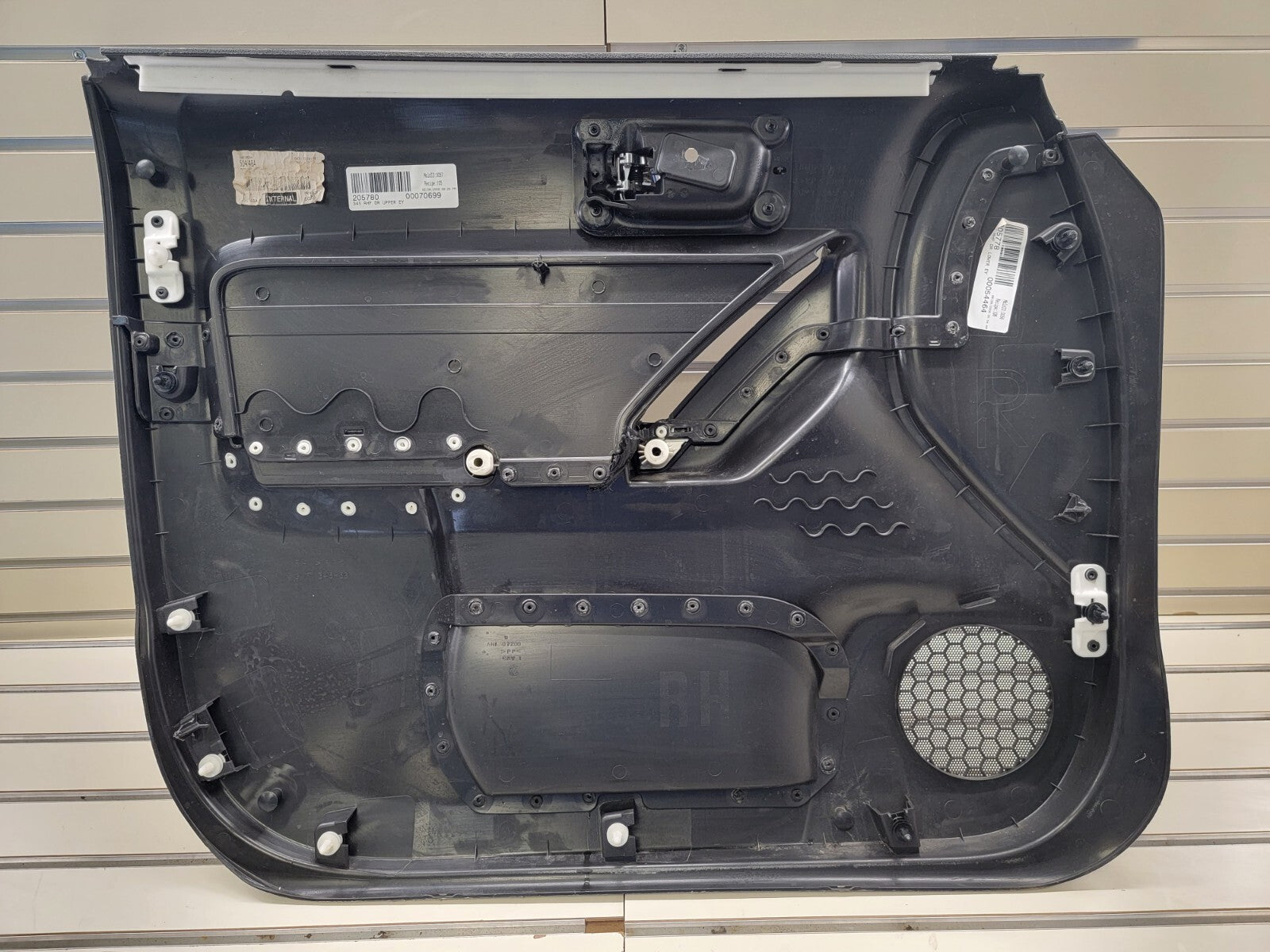 06-10 HUMMER H3 PASSENGER RIGHT FRONT DOOR TRIM PANEL black OEM