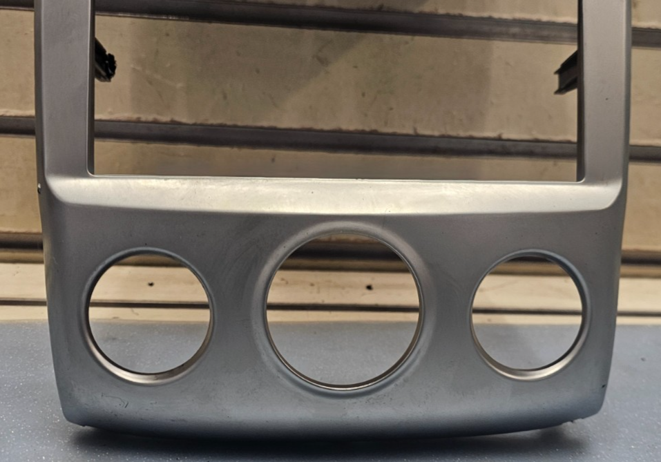 🔥2005-2009 KIA SPORTAGE CENTER DASH RADIO BEZEL TRIM CLIMATE CONTROL OEM SILVER