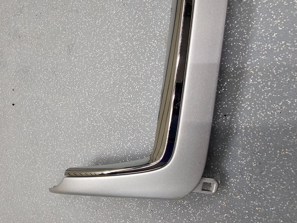 🔥08-12 Chevy MALIBU Center Dash Radio Bezel Panel UPPER Vent Trim SILVER B8
