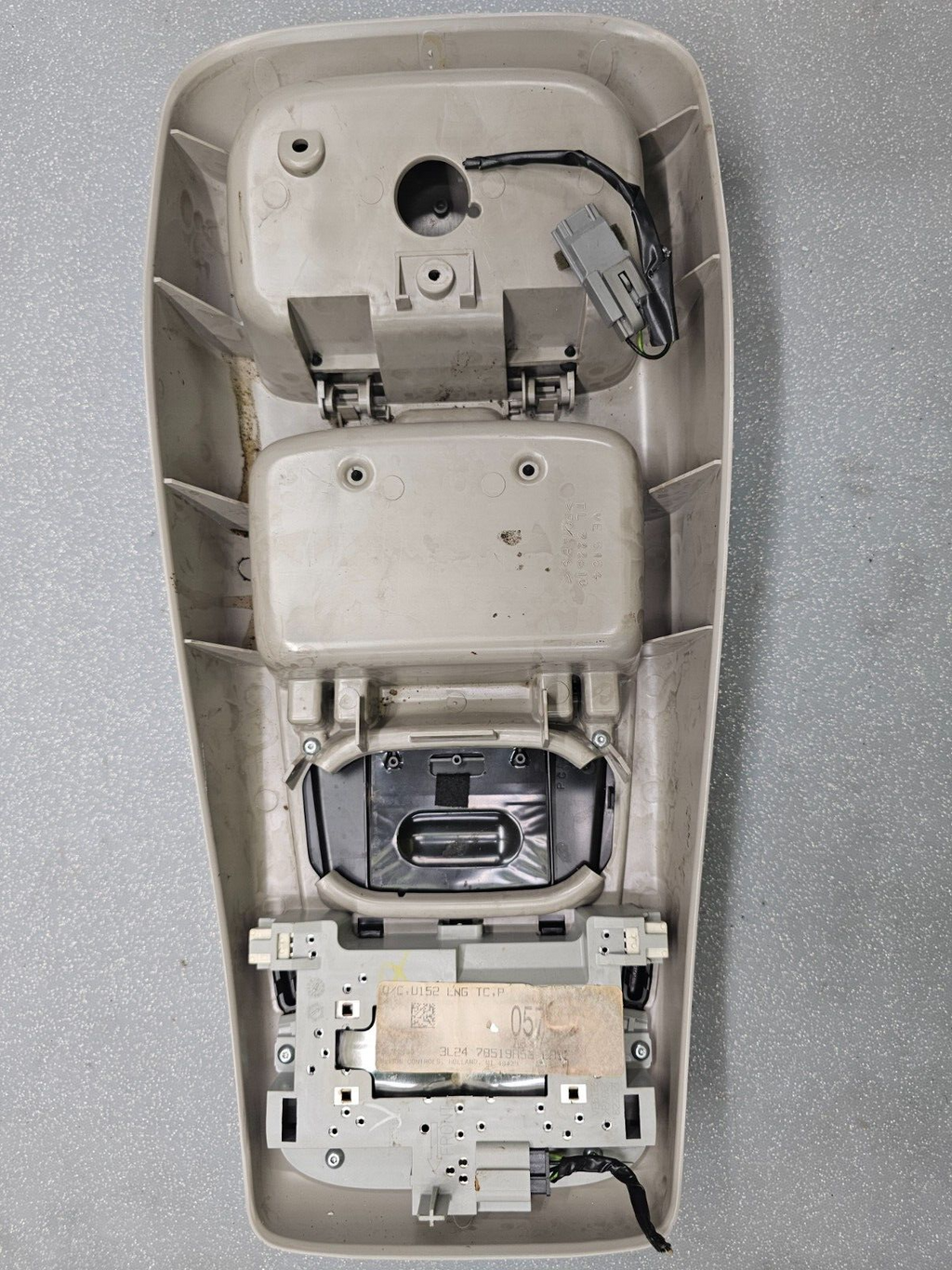 02-05 Explorer Mountaineer Overhead Console Dome Map Light Storage Assembly Tan