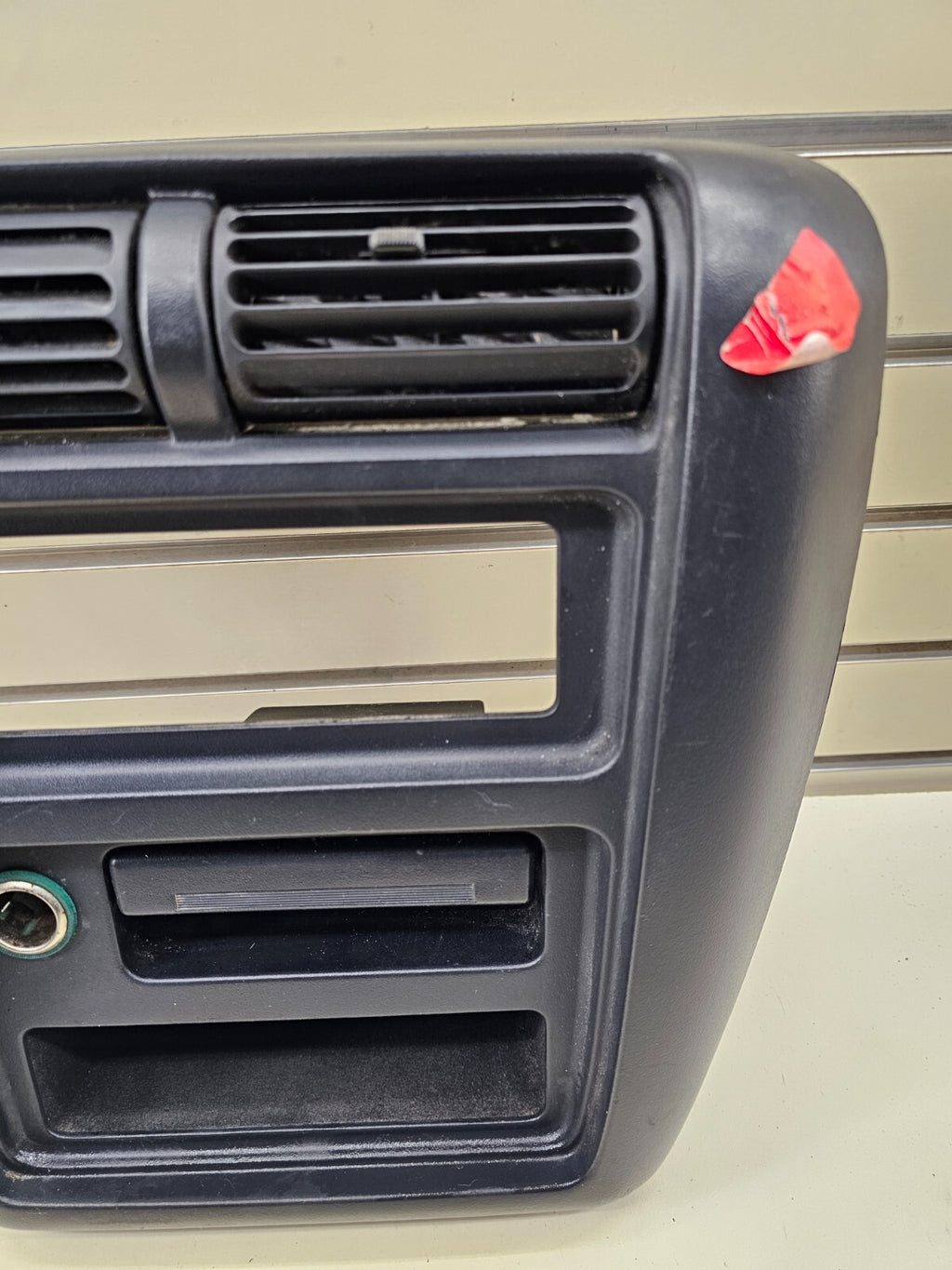 🔥92-97 FORD AEROSTAR DASH AM FM RADIO STEREO DISPLAY CLIMATE BEZEL PANEL BLACK