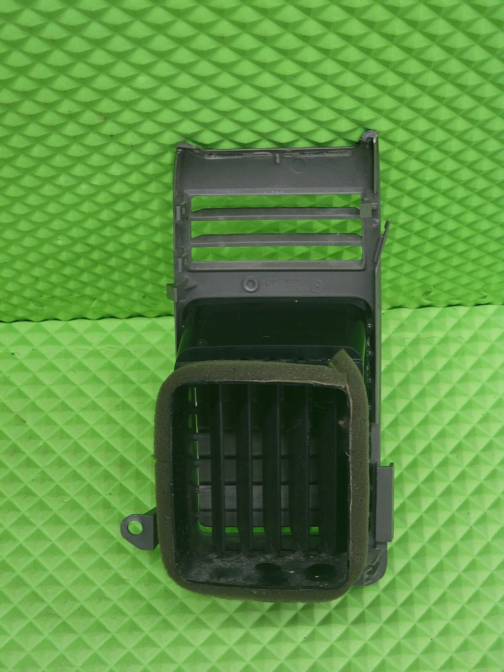 🔥04-07 NISSAN TITAN ARMADA QX56 OEM CHARCOAL RIGHT VENT BEZEL TRIM GRAY