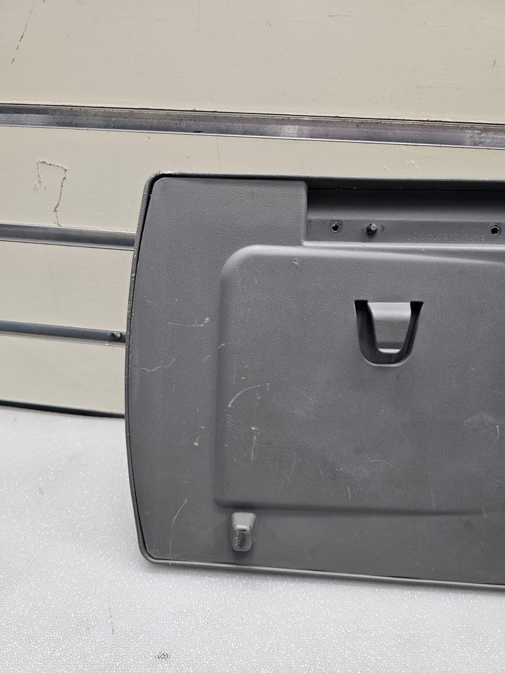🔥04-07 NISSAN ARMADA TITAN ARM REST FRONT CENTER CONSOLE LID COVER GRAY OEM