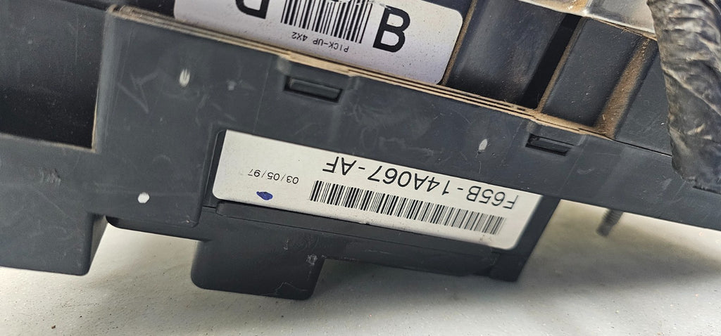 🔥97-98 Ford F150 Interior Fuse Box Junction Relay Block Itegrated Power Module