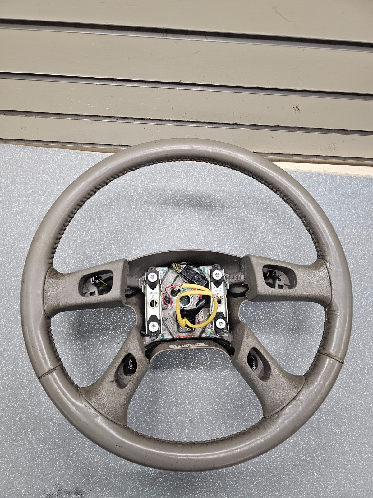 03-06 Chevy Tahoe Suburban GMC Yukon CADILLAC Escalade Steering Wheel Column TAN