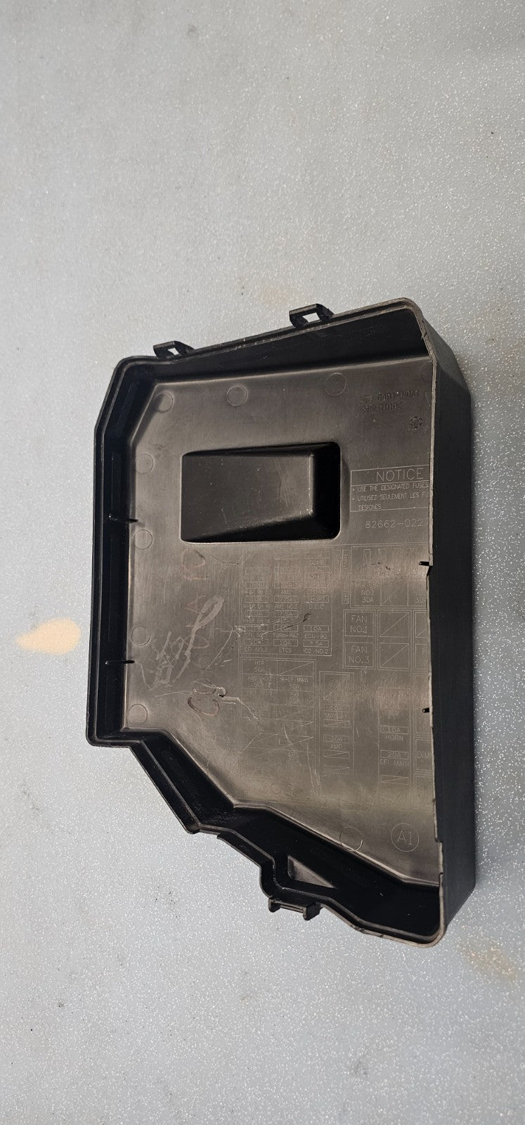 🔥09-14 Toyota Corolla Matrix Engine Fuse Upper Relay Block Box  Cover Lid OEM