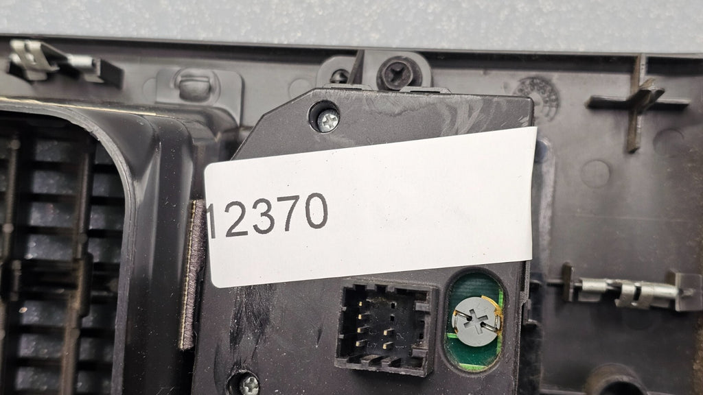 02-05 Dodge RAM Dash Front Left Driver Headlight Switch Bezel Air Vent BLACK VT7