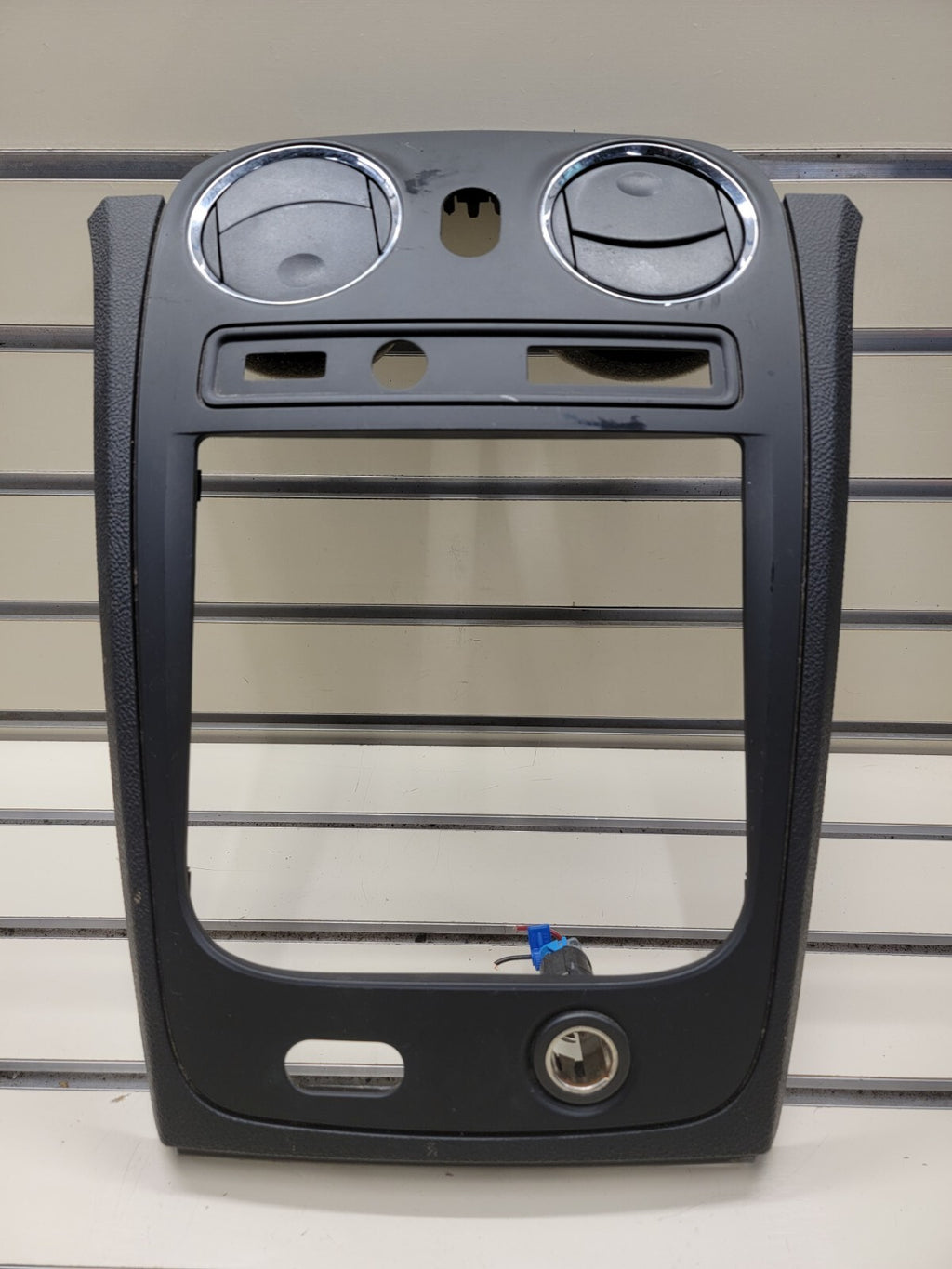 🔥2006-2011 Chevrolet HHR Center Dash Radio Trim w Vents B37 black