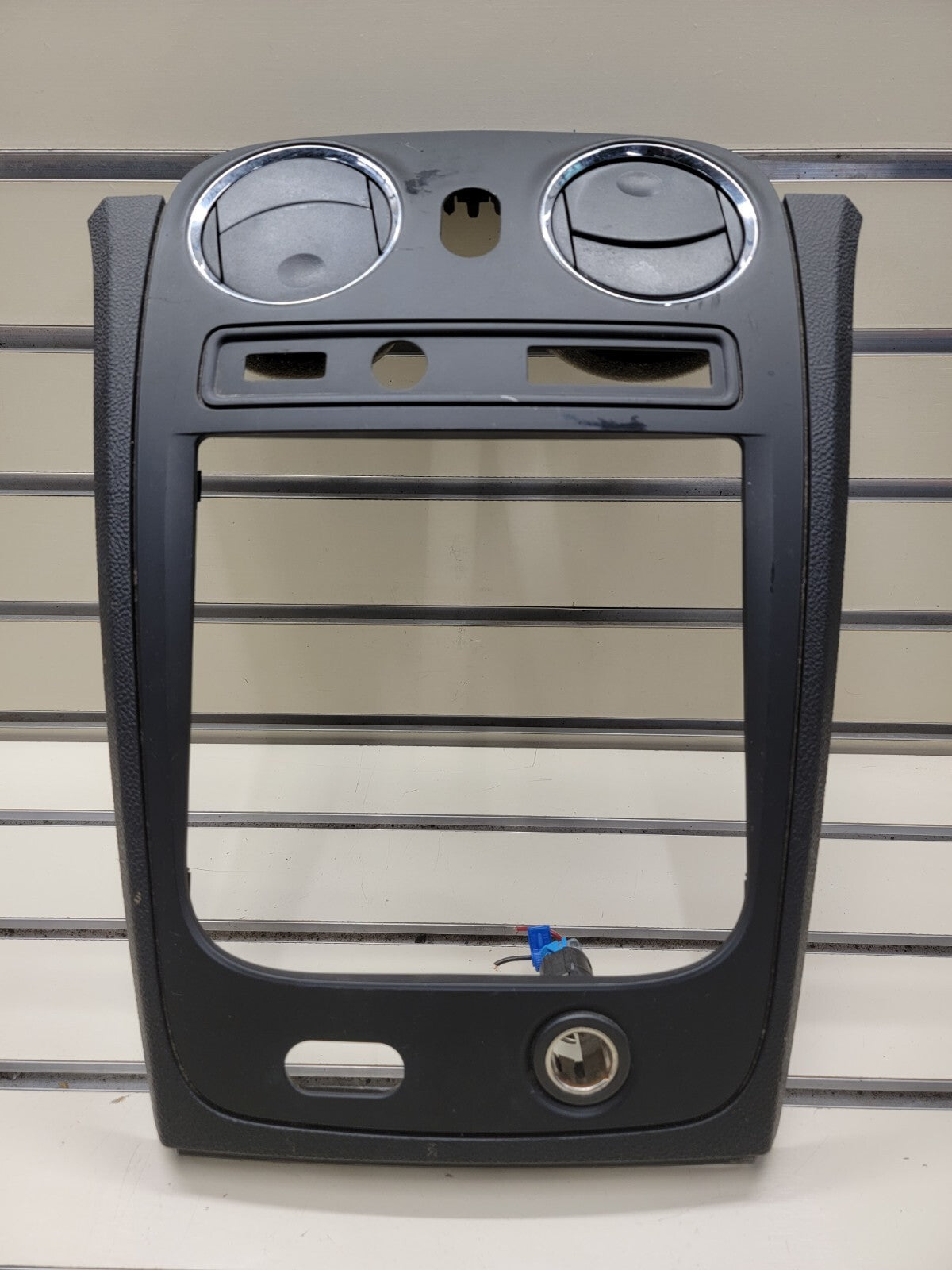 🔥2006-2011 Chevrolet HHR Center Dash Radio Trim w Vents B37 black