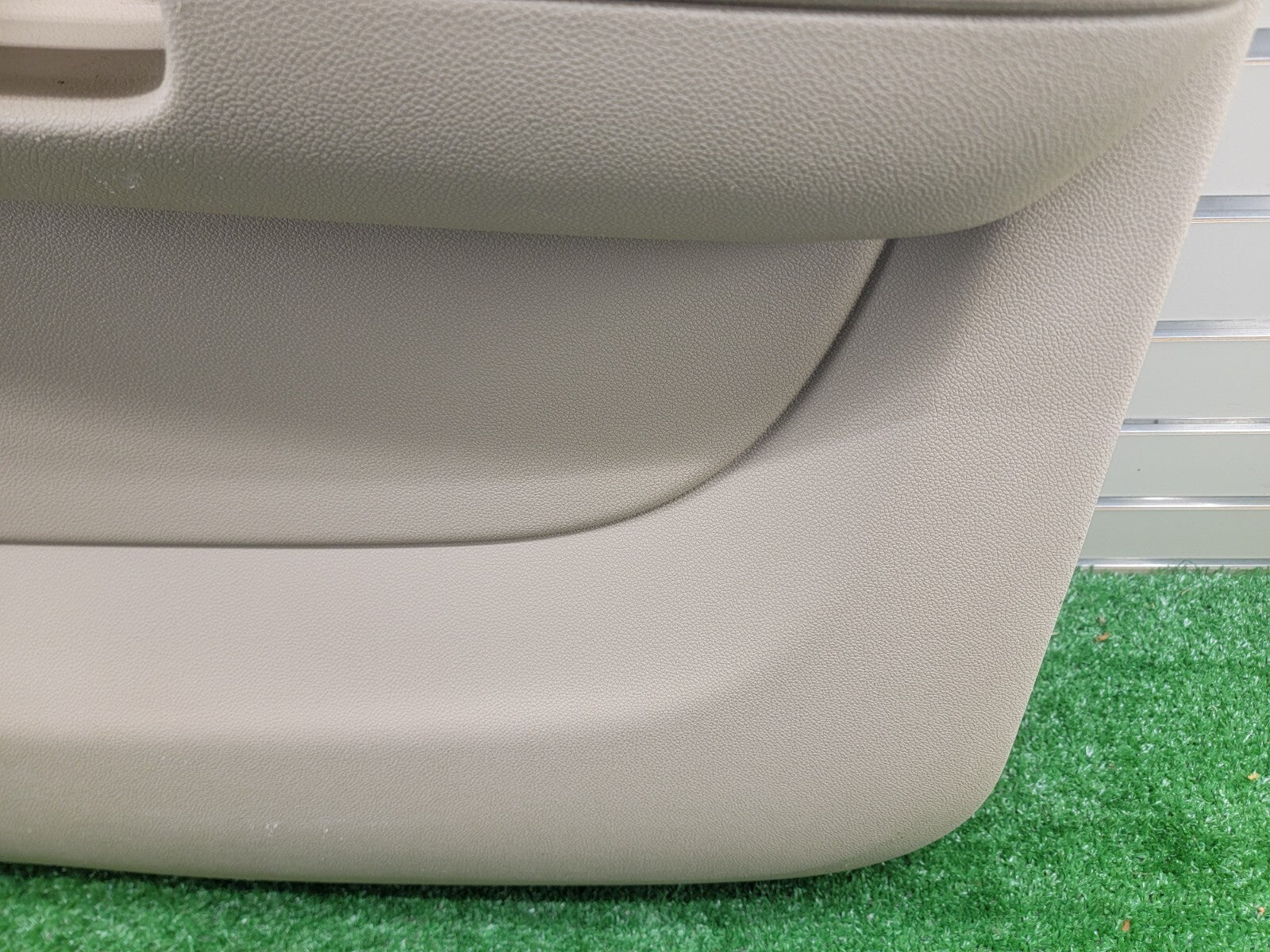 🔥07-13 CHEVY SILVERADO 1500 rear right passenger  INTERIOR DOOR TRIM PANEL TAN