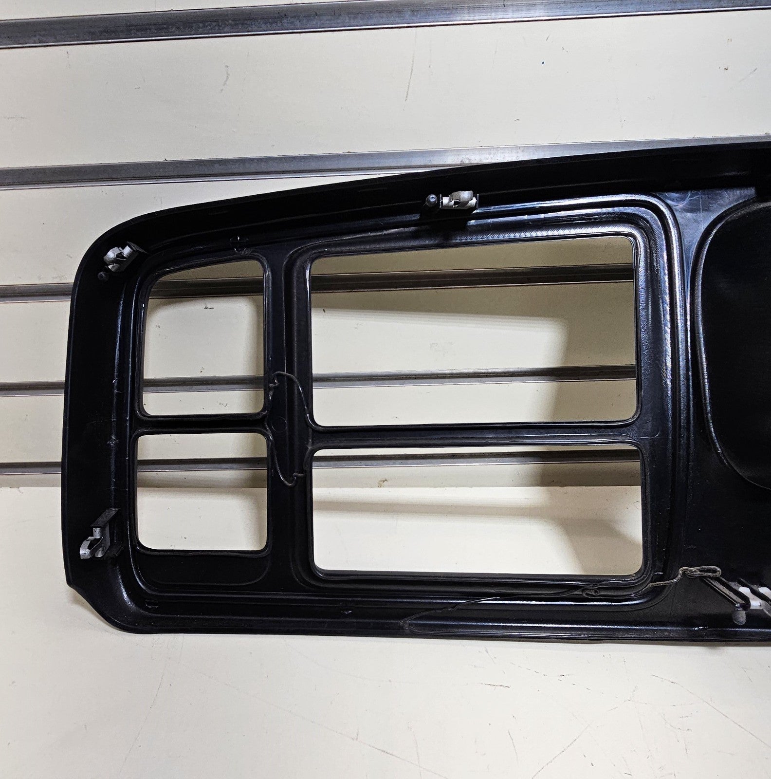 03-06 CHEVY GMC INSTRUMENT Cluster Speedo Dash Trim PANEL Radio Bezel DK GRAY C5