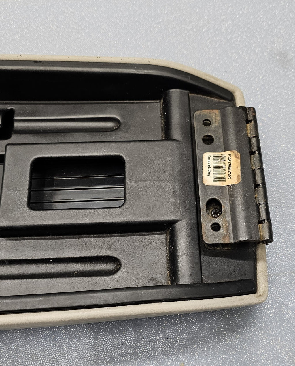 🔥05-07 Chrysler 300 Dodge CHARGER Center Console ARMREST Lid Cover TAN L28