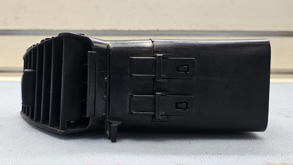 04-09 Legacy Outback Dash Front RIGHT Air Vent Heater Conditioning Filter Black