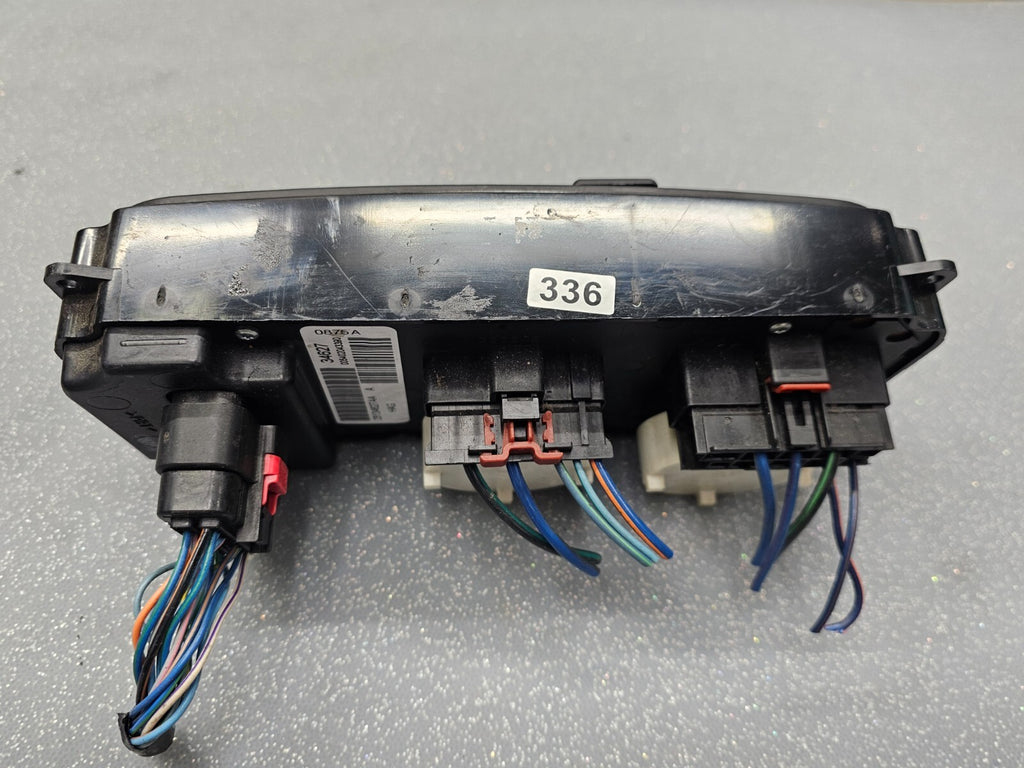 04-07 Dodge Caravan Town Country Dash AC Climate Temperature Heater Control OEM
