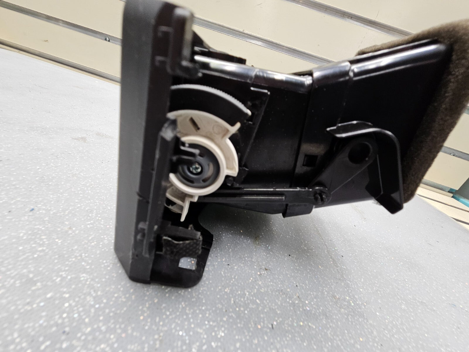 🔥06-12 Kia Sedona Front Left Driver Dash A/C Air Vent Heater Assembly Black OEM