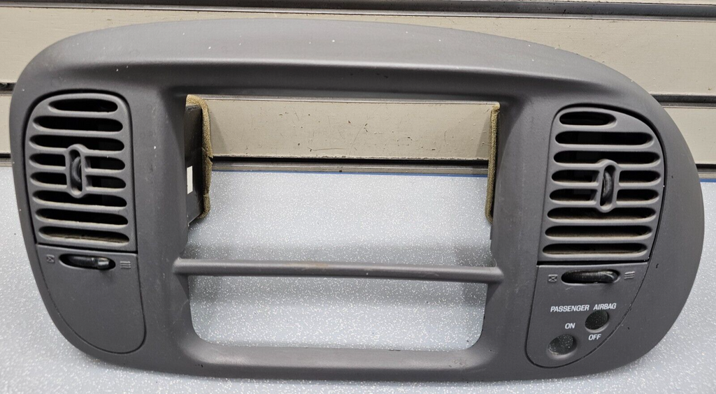 🔥97-03 Ford F150 Center Dash AM FM Radio Climate Trim Stereo BEZEL Panel Gray