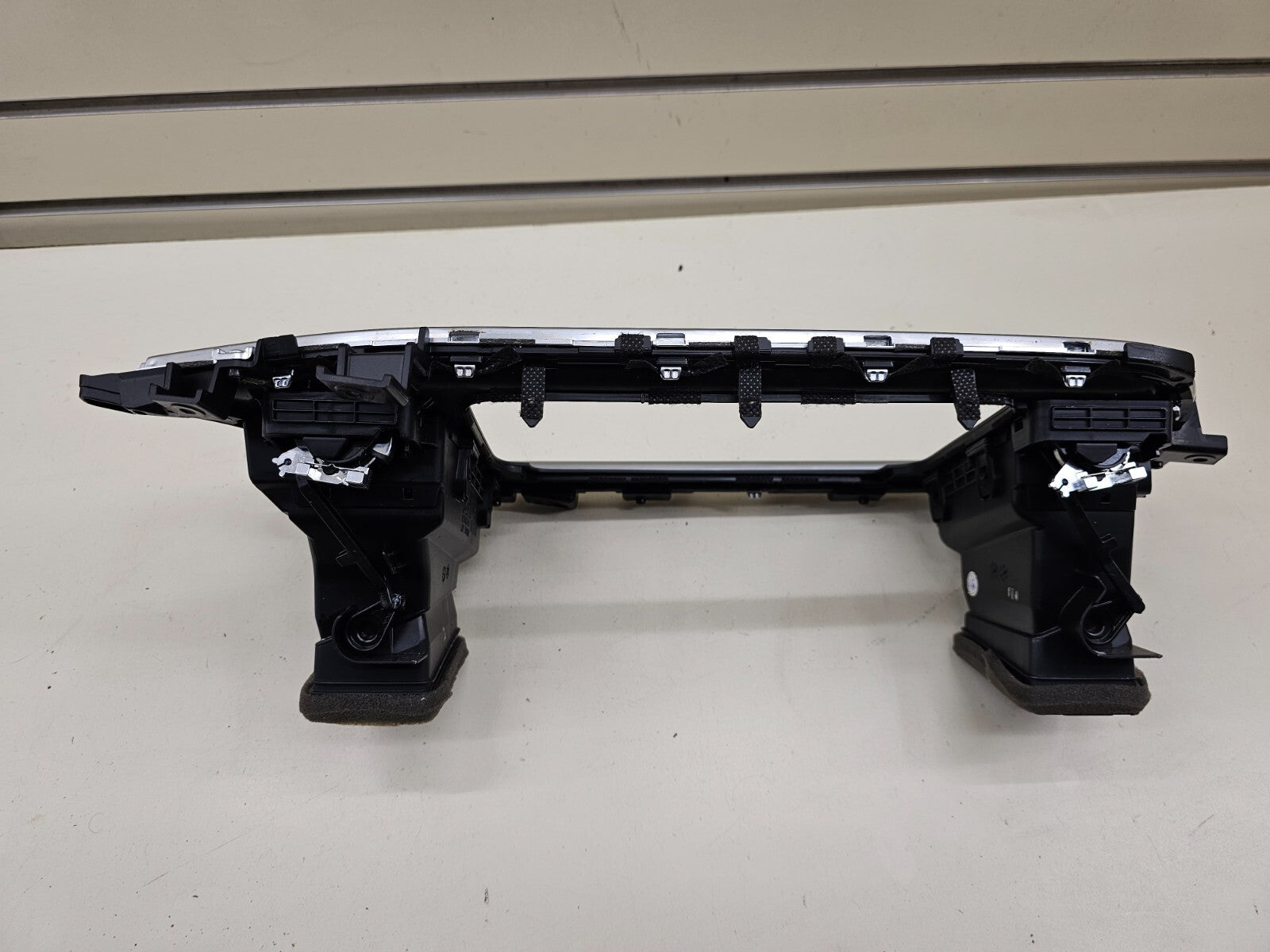 14-15 KIA OPTIMA CENTER FRONT DASH RADIO SURROND BEZEL TRIM PANEL ASSEMBLY BLACK