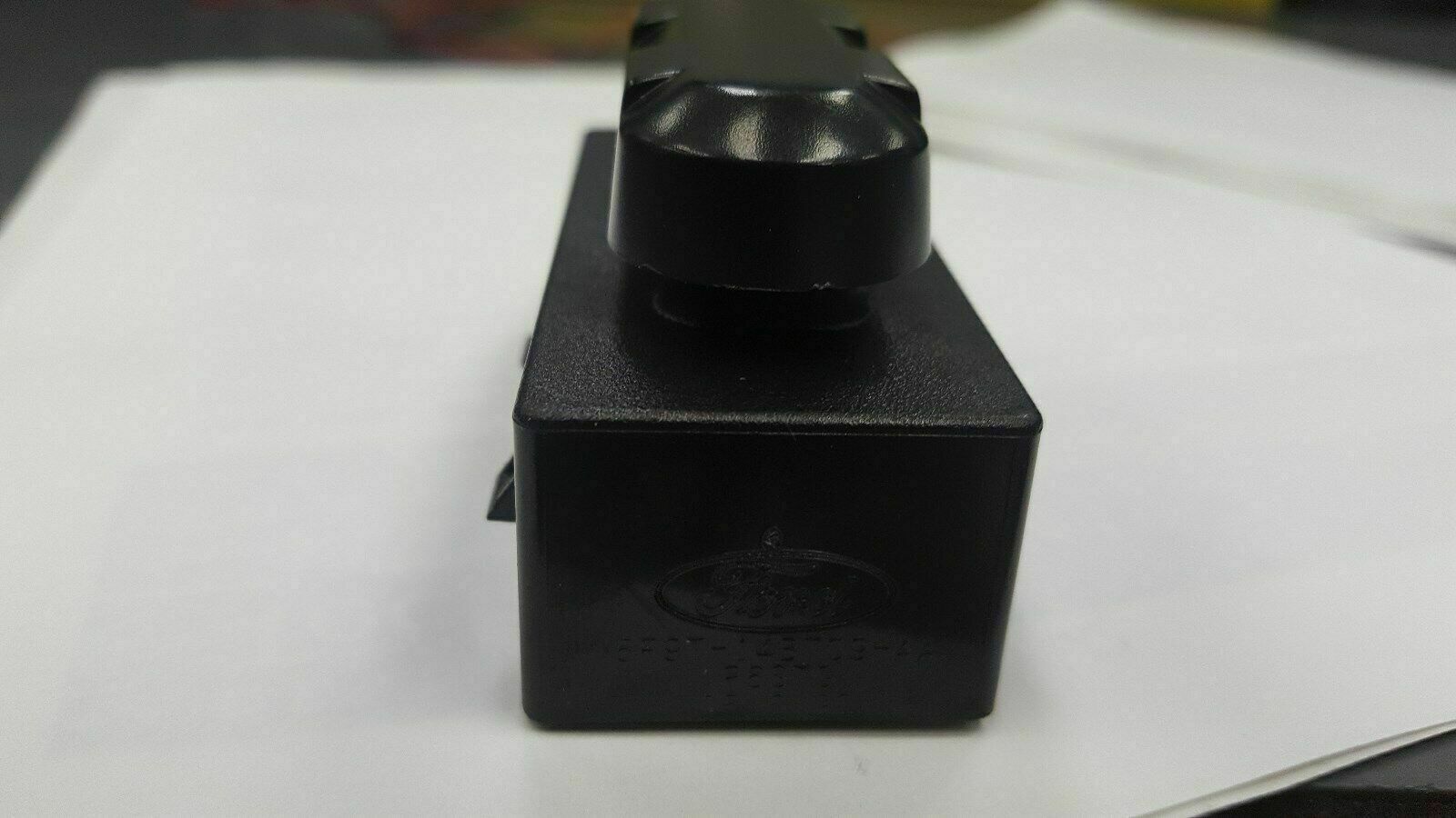 06-19 Ford Explorer Mercury Milan 6 Way Adjustment Front Seat Power Switch Bezel