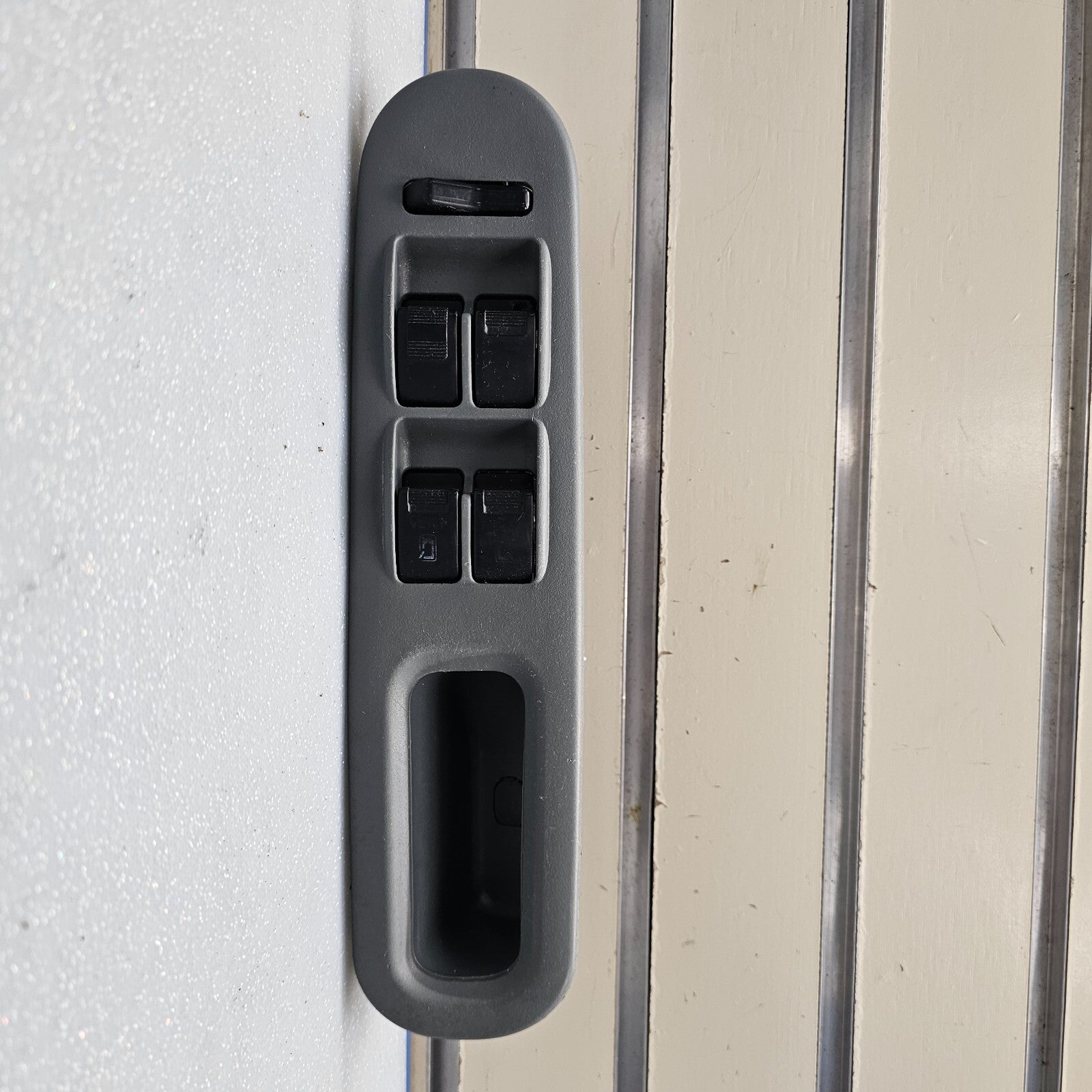 🔥99-04 Odyssey Front Left Driver Door Master Window Switch Bezel Assembly Gray