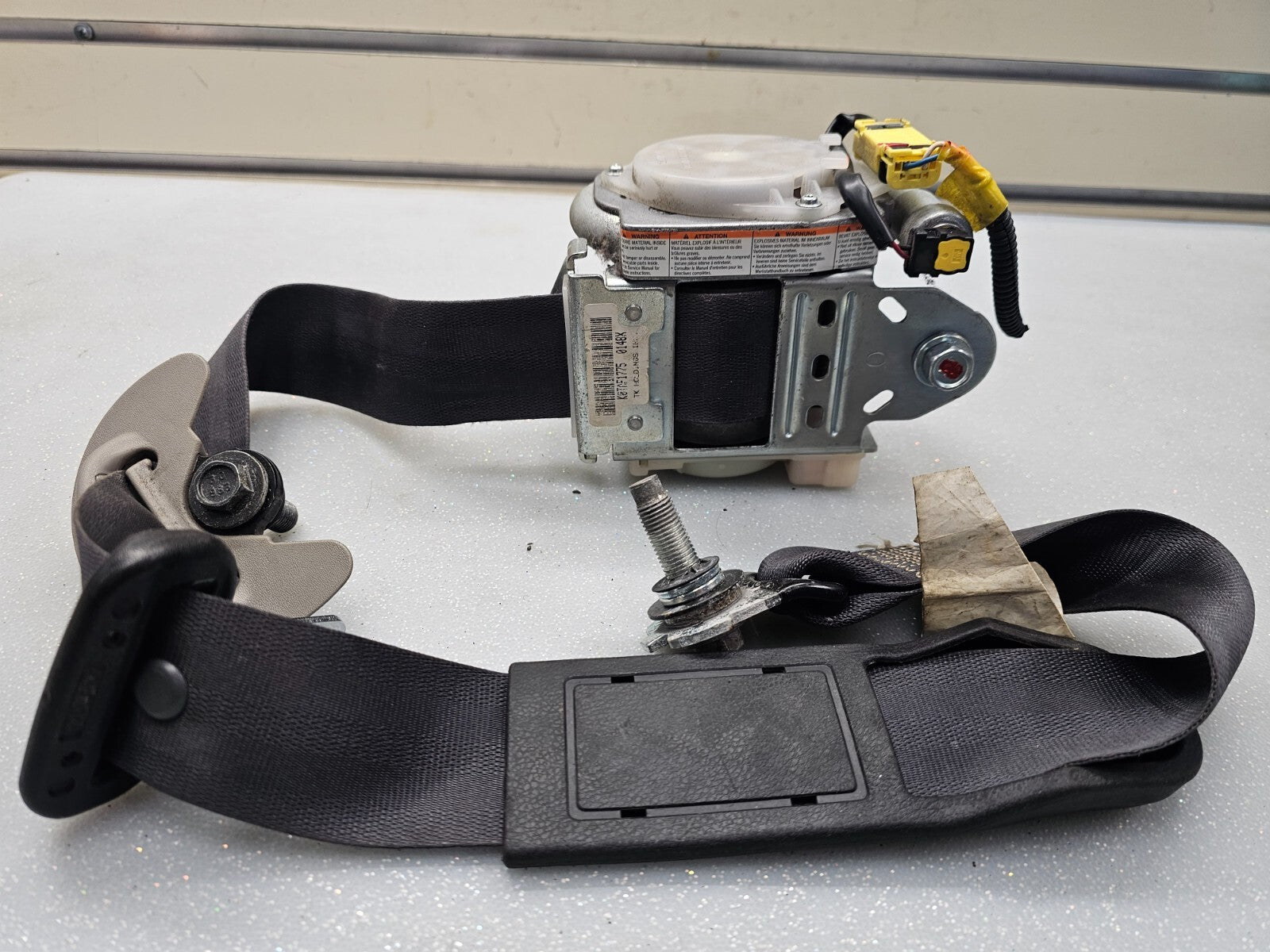 🔥2008-2012 Honda Accord Coupe Front Left Driver Seat Belt Retractor Assembly