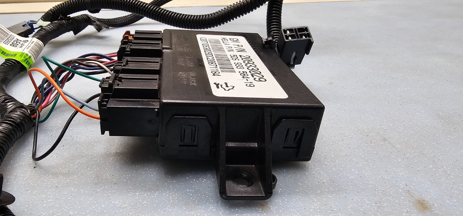 🔥09-14 Escalade Tahoe Suburban Yukon Module Rear Seat Heater Control Assembly