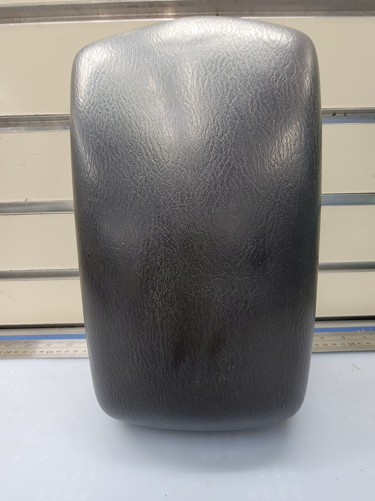 🔥2002-2007 Jeep Liberty Center Console Arm Rest Lid Black OEM