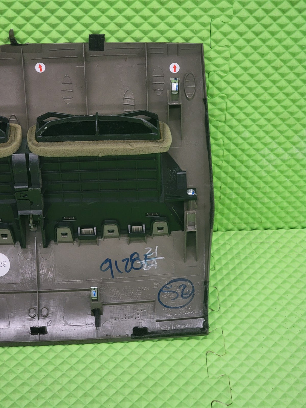 🔥2004-2011 Nissan Tiida Front Dashboard Center Air A/C Vent Outlet Gray