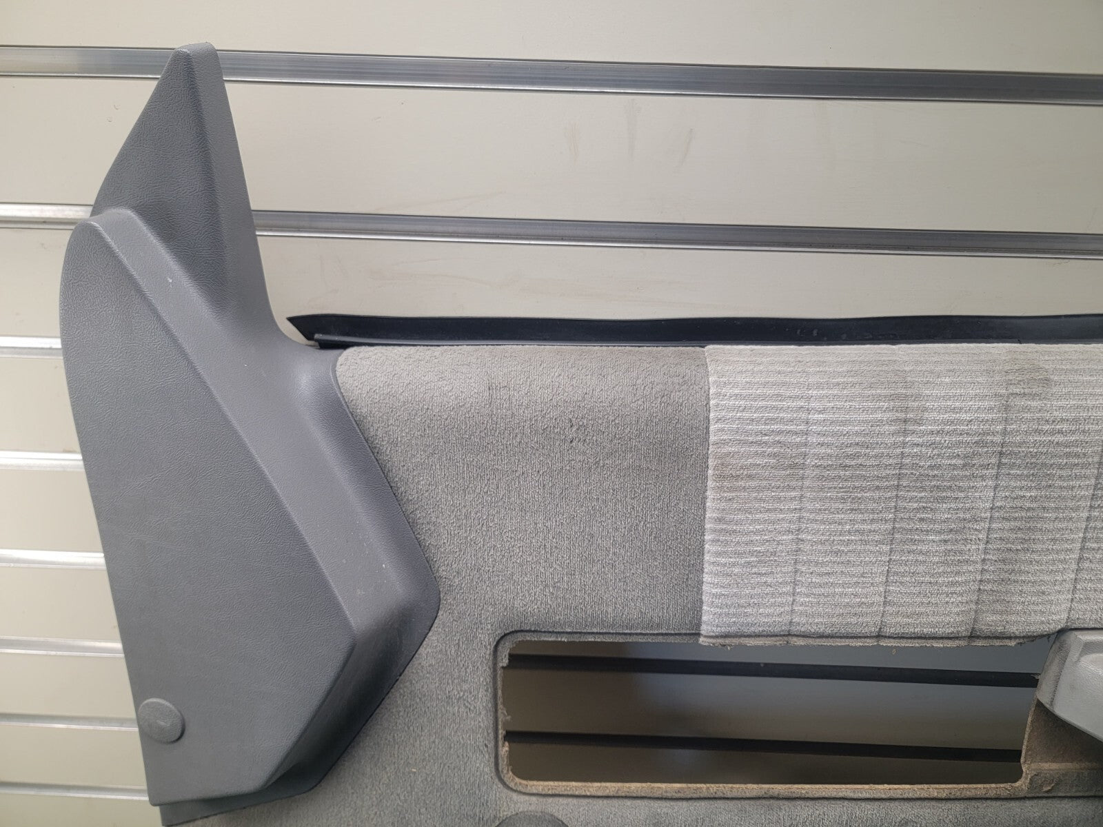 🔥88-94 CHEVY GMC CK Suburban DOOR PANEL passenger Manual cloth DARK GRAY D1