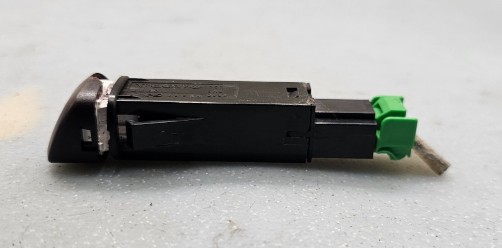 🔥98-14 Volvo XC90 S80 V70 Emergency Hazard Light Control Switch Unit Assy Black