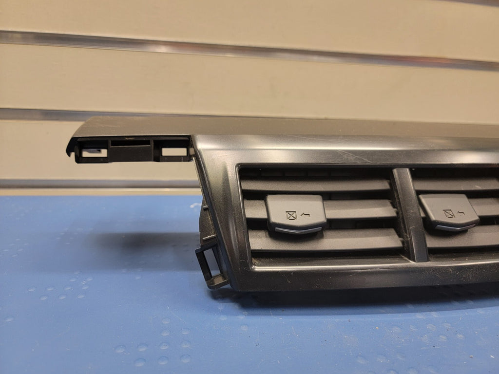 🔥2012-2014 Toyota Prius V Center Dash Vent Heater Air Conditioner Vents OEM