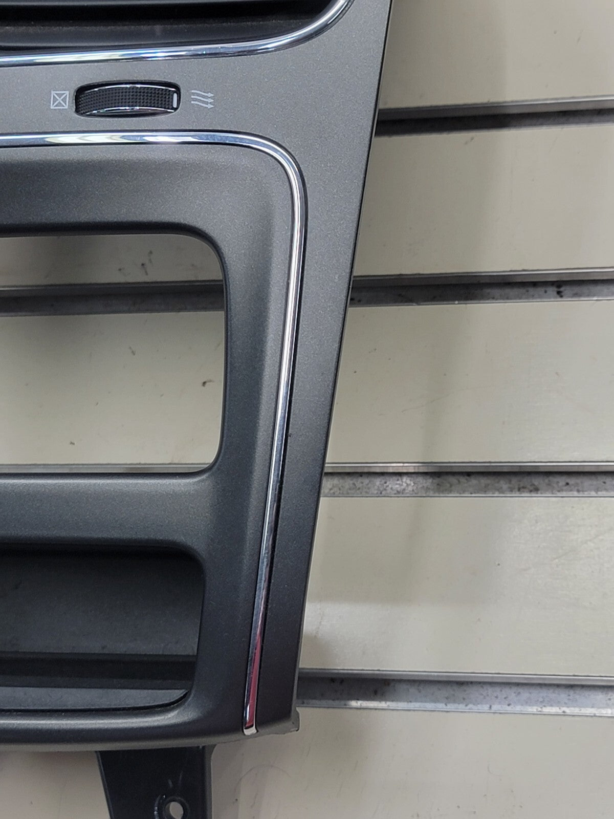 🔥2011-2020 Dodge Journey Center Dash Bezel For Radio With Air Vents OEM