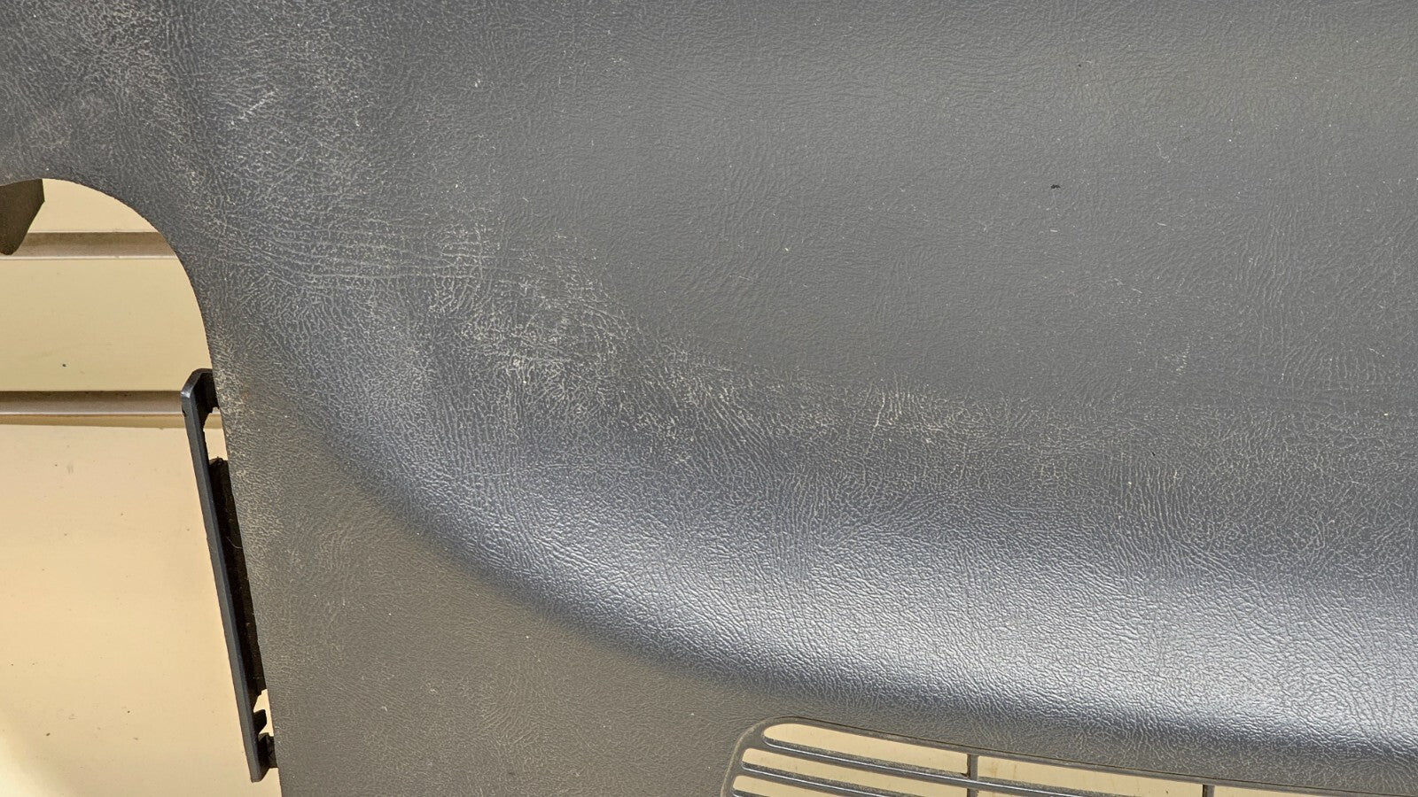🔥99-06 SILVERADO SIERRA TAHOE Upper Cap Cover Top Dashboard Pad GRAPHITE DP1