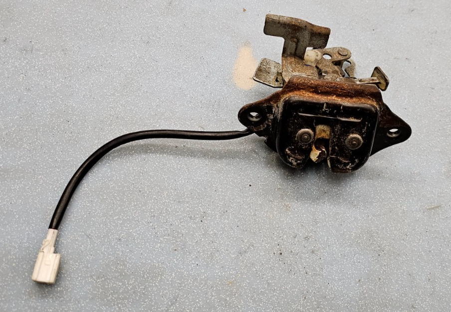 🔥97-04 Nissan Pathfinder QX4 SUV Rear Trunk Latch Tail Gate Door Lock Assembly