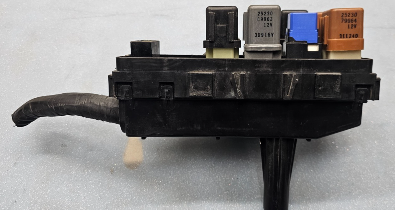 🔥04-07 NISSAN ARMADA INFINITI QX56 BCM FUSE BOX RELAY JUNCTION BOX OEM