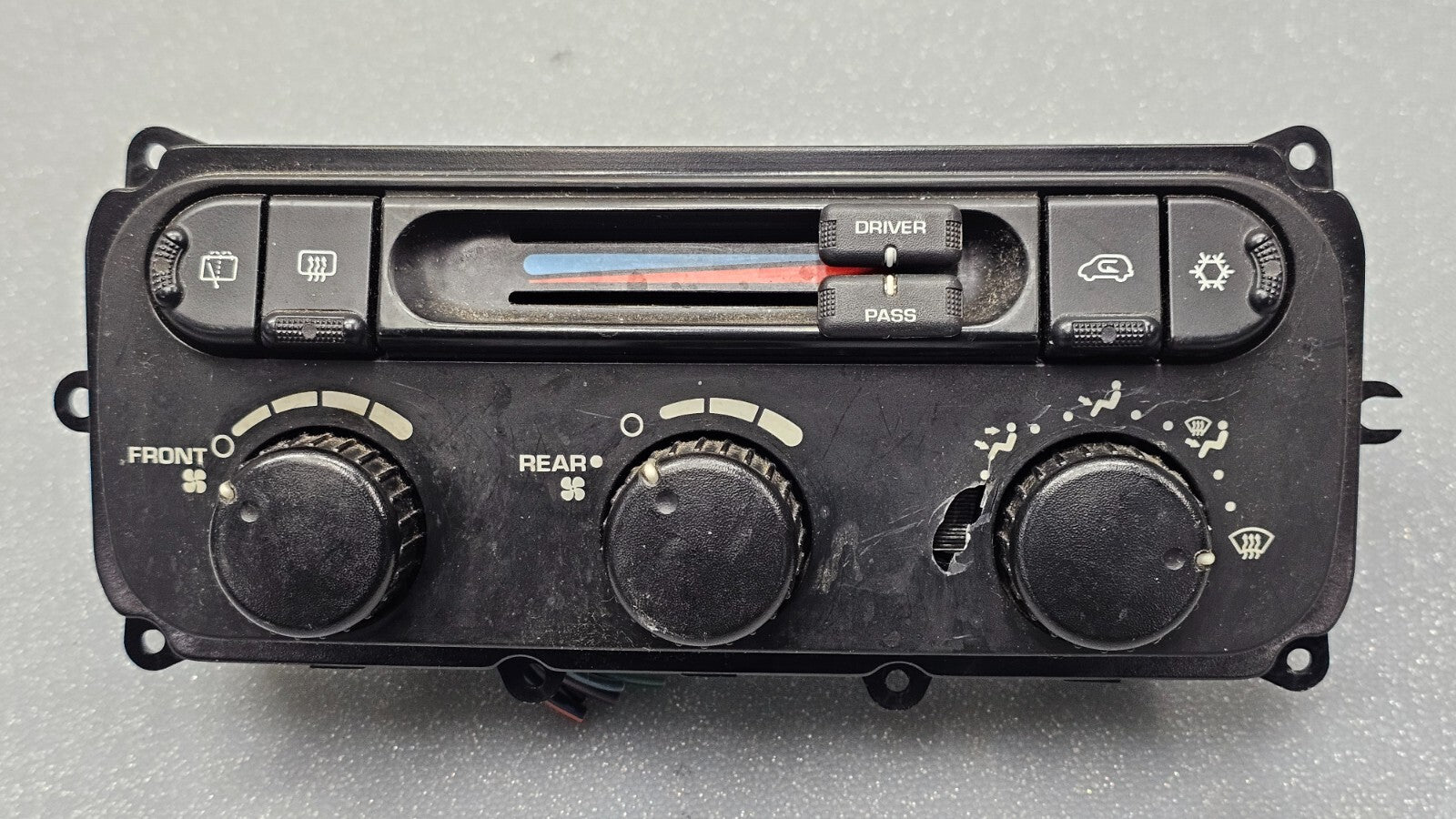 🔥04-07 Caravan Town Country Dash AC Climate Temperature Heater Control Unit OEM