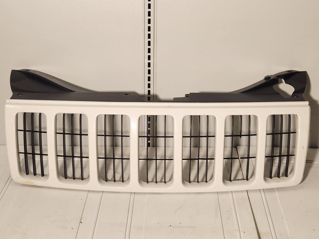 2005-2007 Jeep Grand Cherokee WK Front Grille Bezel Chrome Free Shipping SIL
