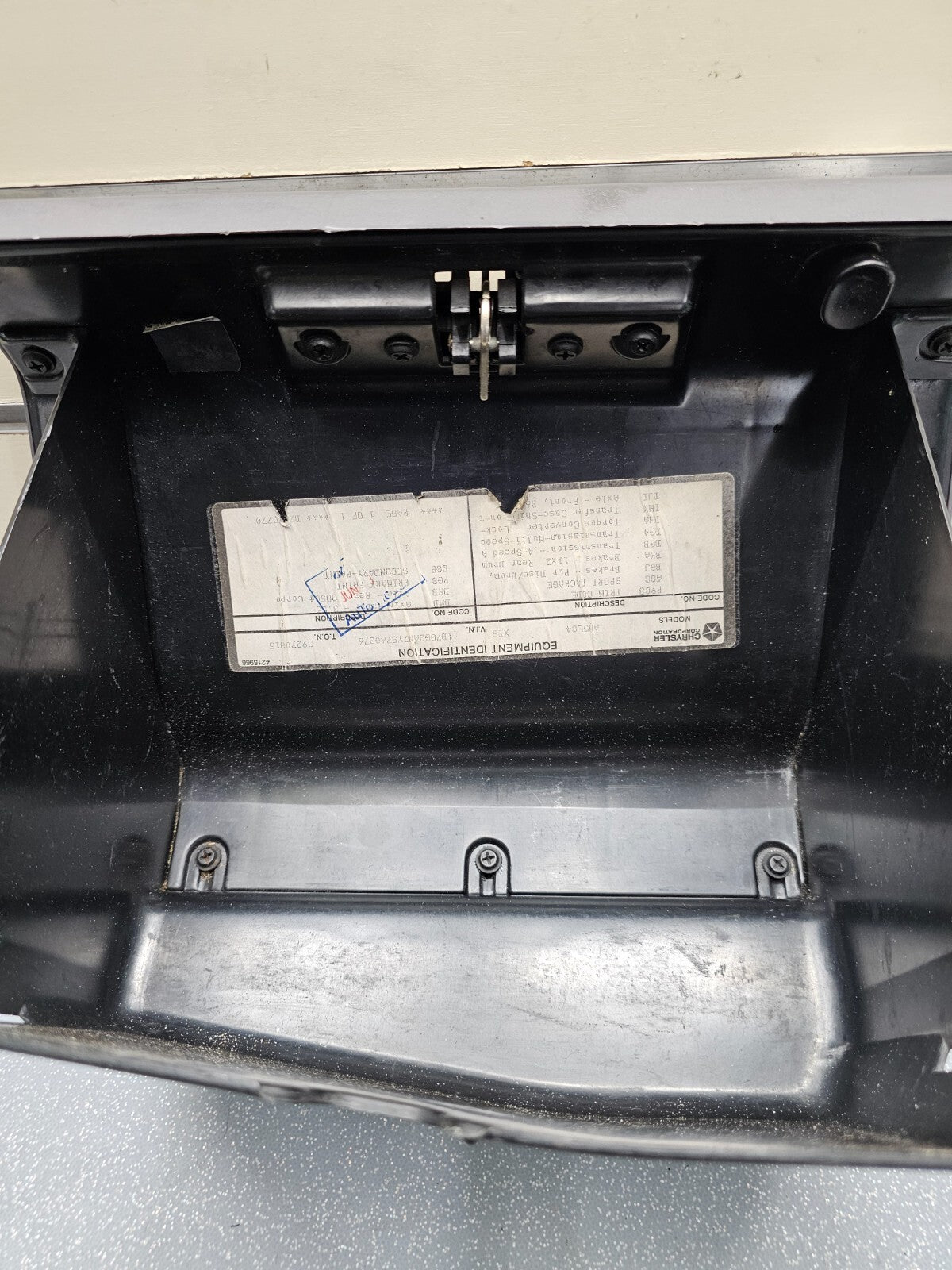 🔥98-01 Dodge RAM Dash GLOVE BOX Storage Compartment Door Lid Assembly Black G21