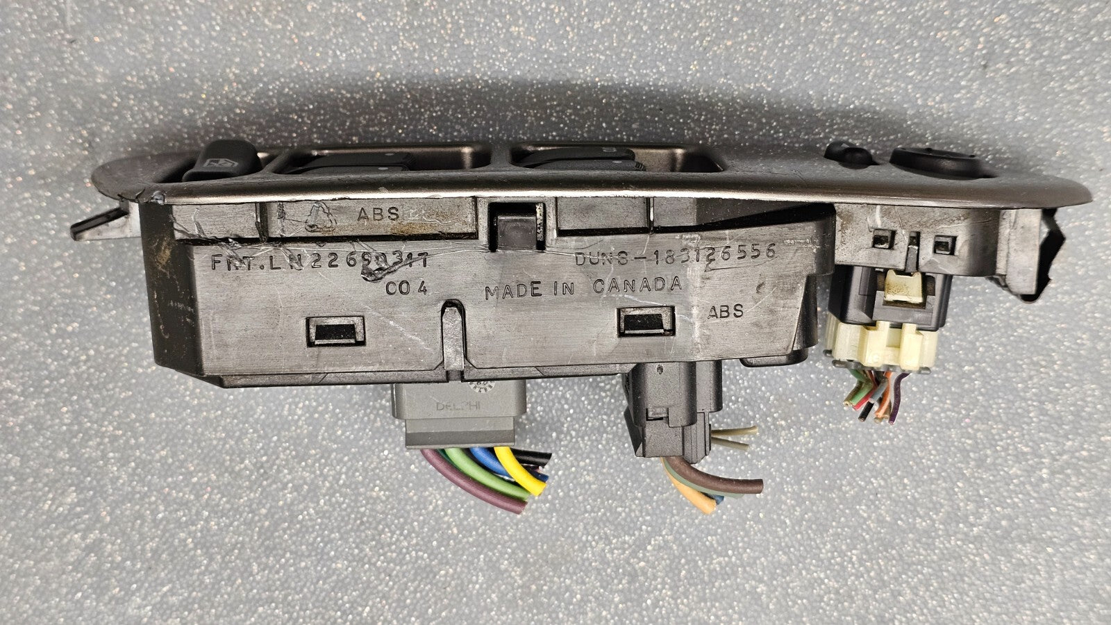 04-07 MALIBU LEFT DRIVER MASTER POWER WINDOW DOOR CONTROL SWITCH ASSEMBLY SILVER