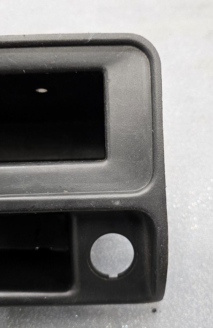 🔥03-06 SILVERADO SIERRA YUKON CENTER CONSOLE STORAGE BEZEL ASH TRAY CUBBY BLACK
