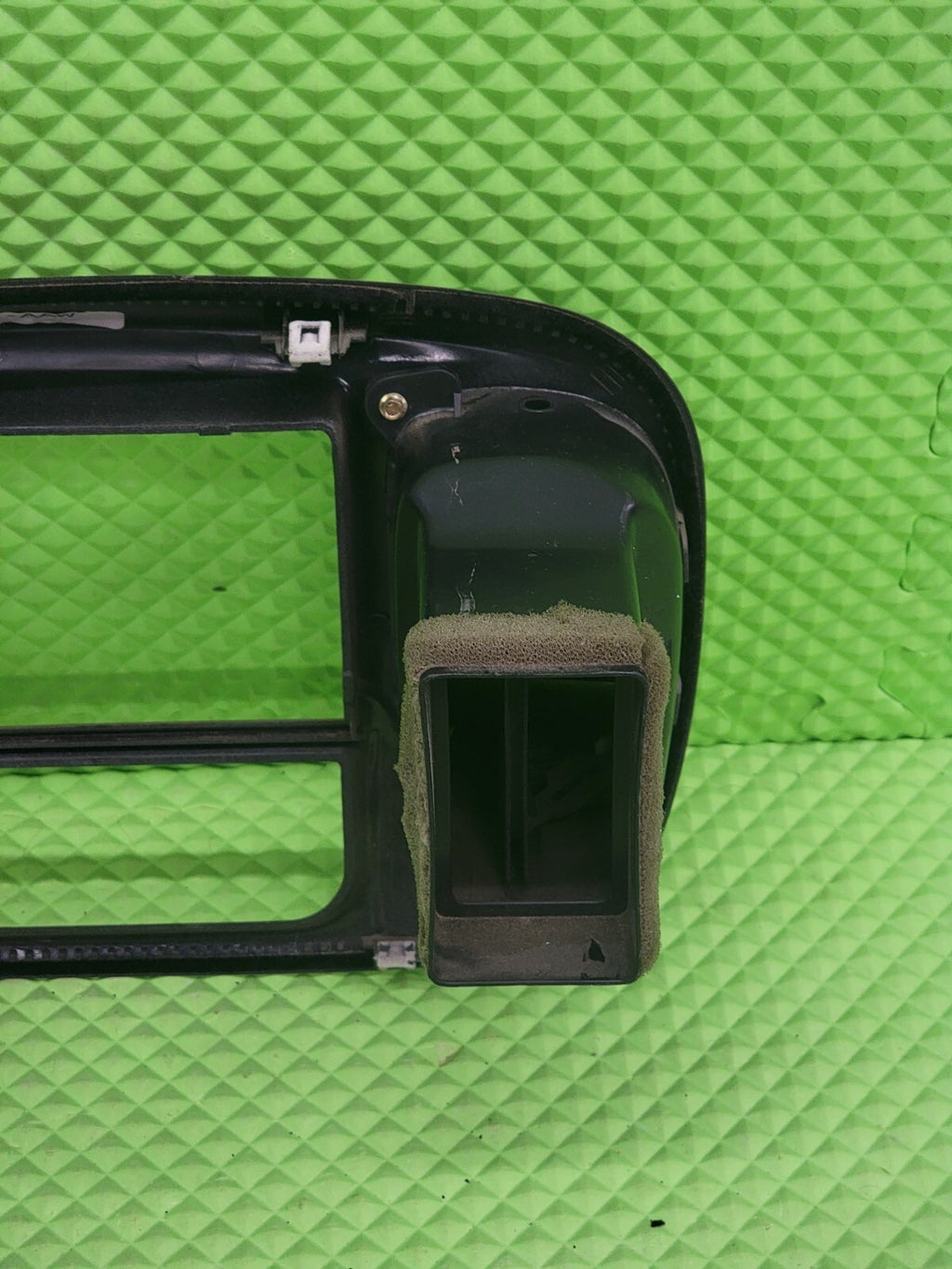 97-03 Ford F150 Center Dash Radio Climate BEZEL Trim Panel🔴AIRBG Line Lt Tan B1