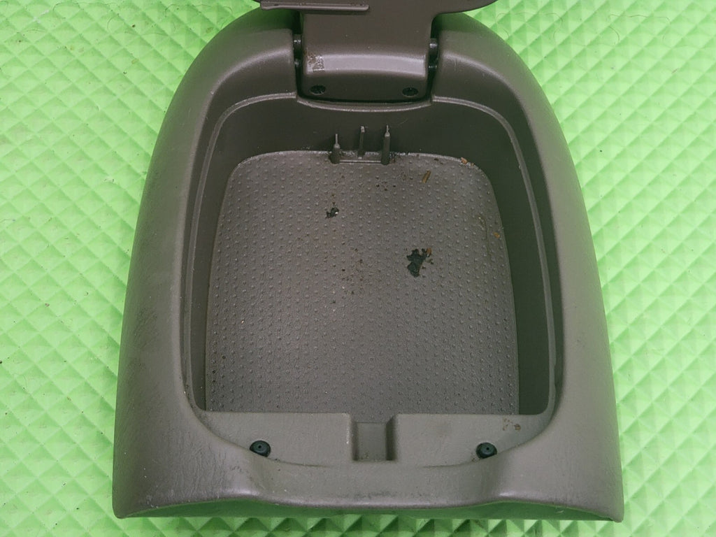 🔥01-07 TOYOTA SEQUOIA 02-06 TUNDRA ARMREST Center Console Storage Lid gray