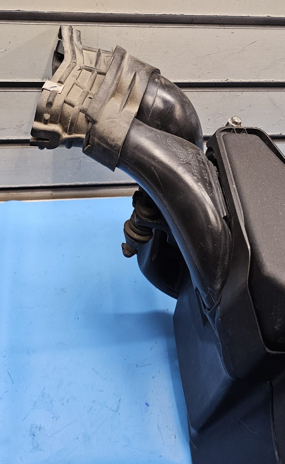 🔥2012-2018 Ford Focus Air Cleaner Box Assembly 2.0L